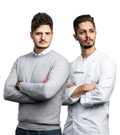 Giovani artigiani del laboratorio Feyles – tradizione tramandata e innovazione